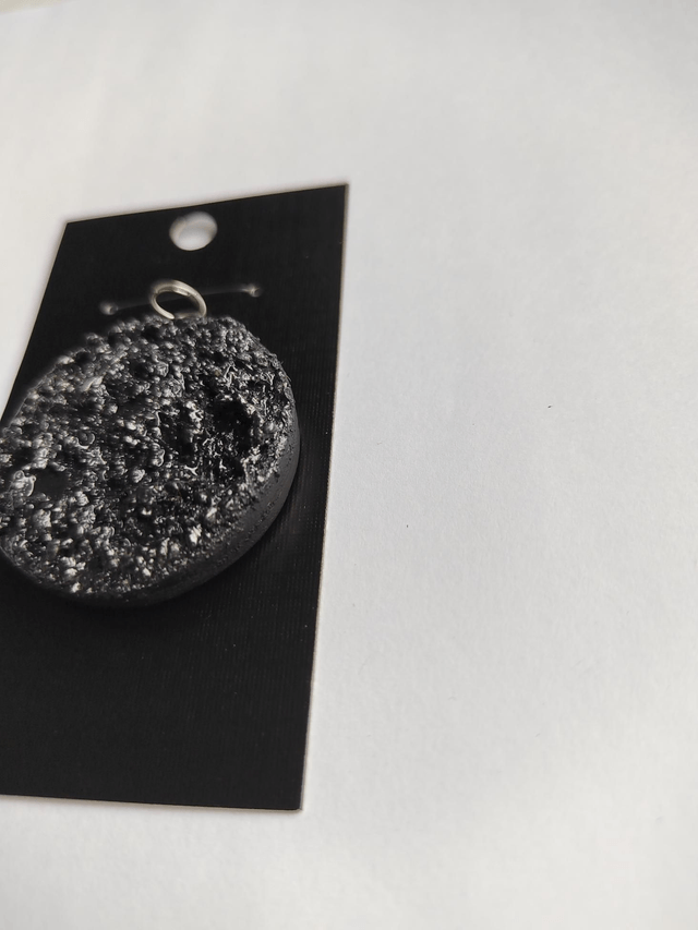 Freedom call 6 - Black textured pendant