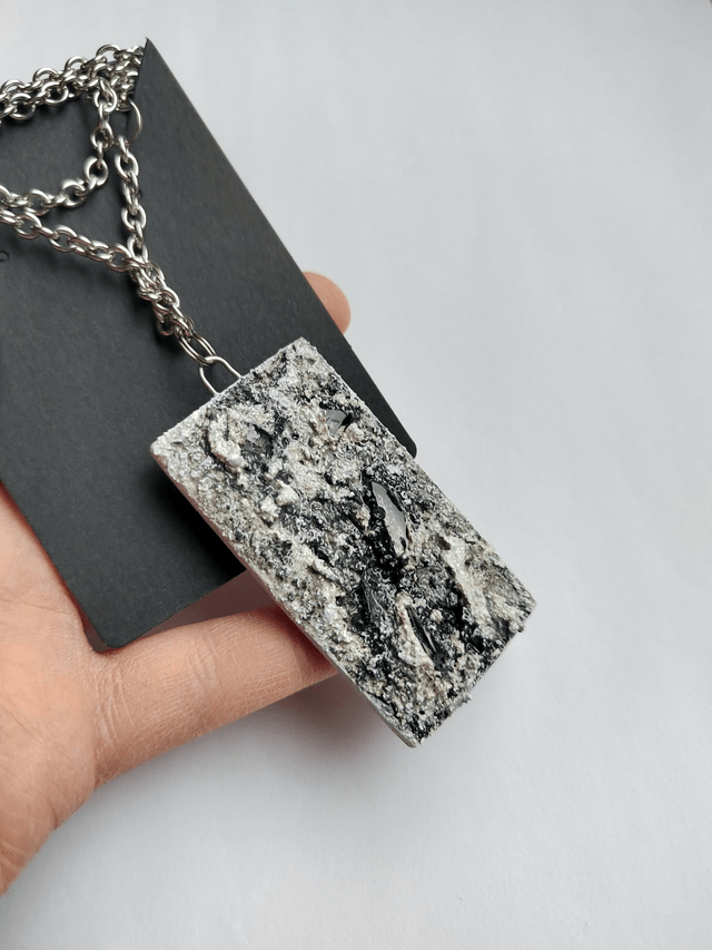 Freedom call 1 - Black and white textured pendant with chain