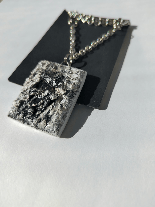 Freedom call 3 - Black and white textured pendant with chain