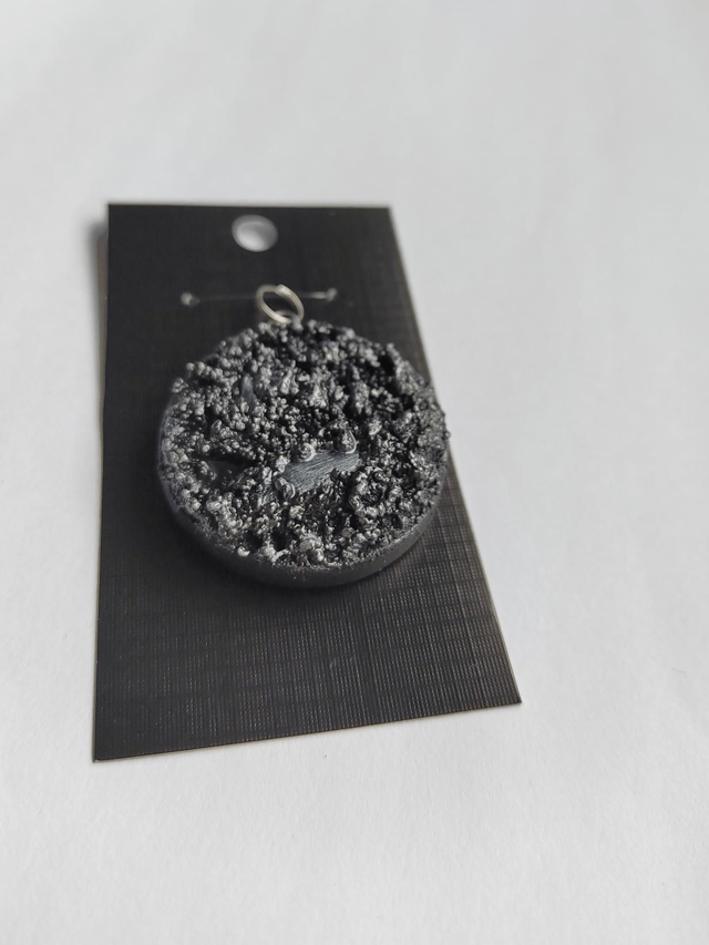 Freedom call 5 - Black textured pendant