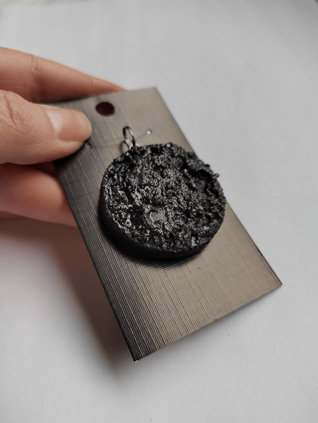 Freedom call 6 - Black textured pendant