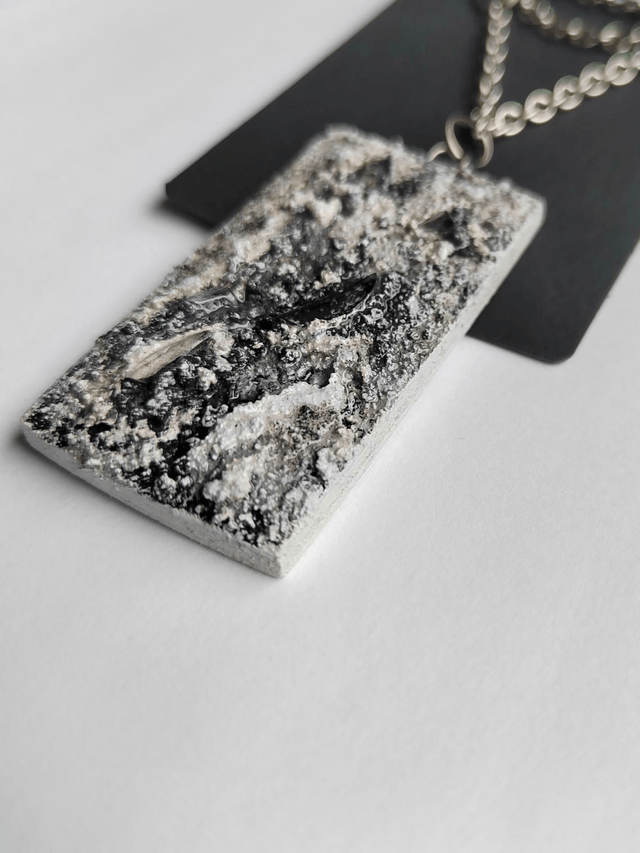 Freedom call 1 - Black and white textured pendant with chain
