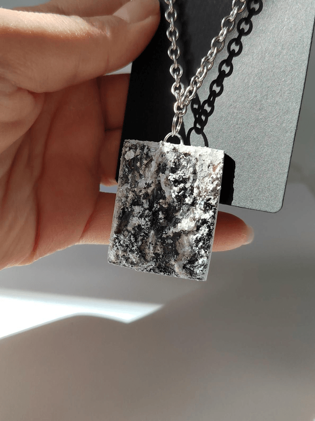 Freedom call 4 - Black and white textured pendant with chain