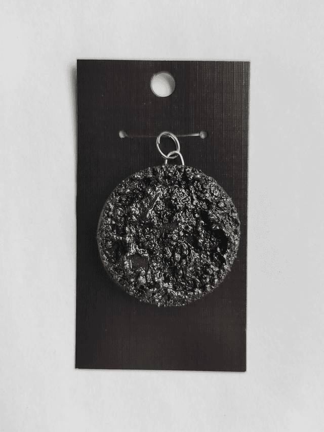 Freedom call 6 - Black textured pendant